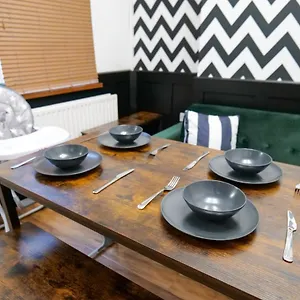 Apartment Broadway Belfast! Location! Sleeps 6!, Belfast